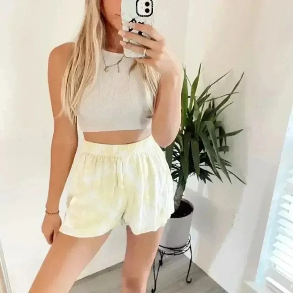 Aritzia Wilfred Free Zola Short